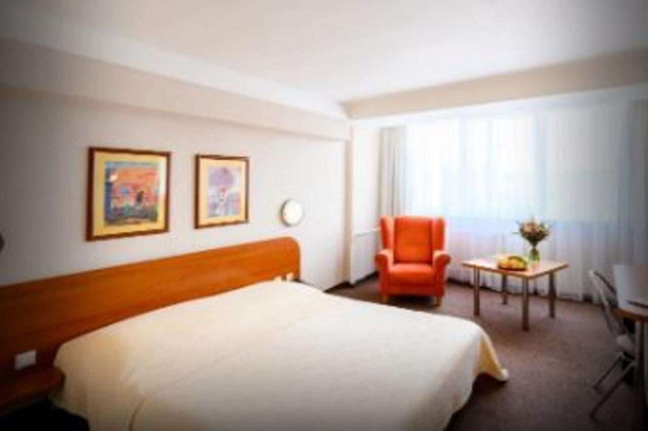 Hotel Lux Μπάνσκα Μπίστριτσα Εξωτερικό φωτογραφία
