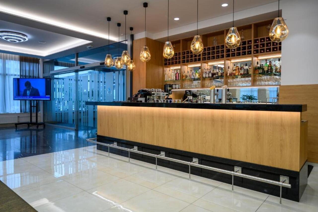 Hotel Lux Μπάνσκα Μπίστριτσα Εξωτερικό φωτογραφία