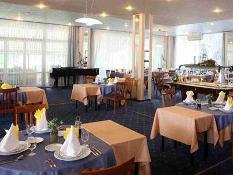 Hotel Lux Μπάνσκα Μπίστριτσα Εξωτερικό φωτογραφία