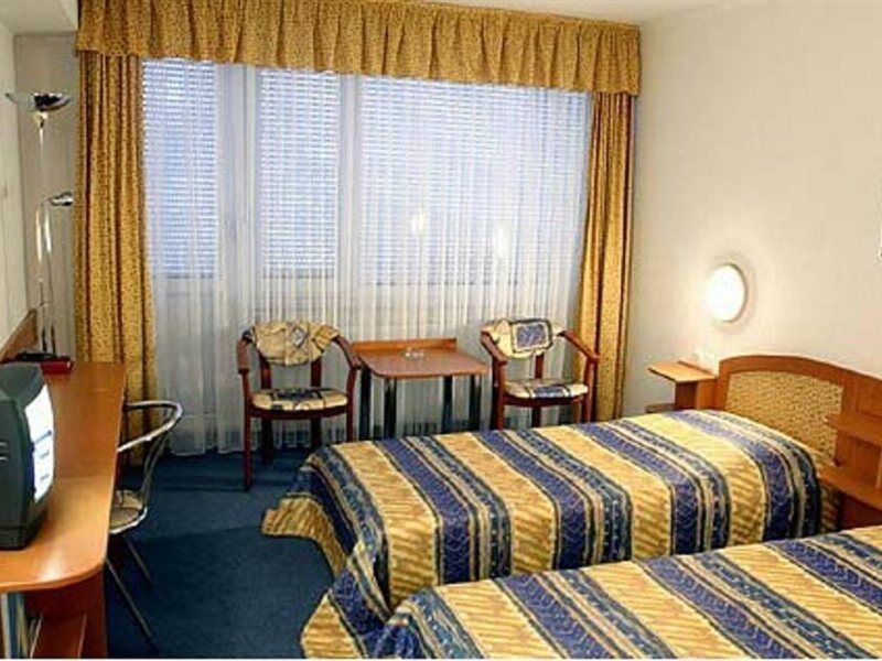 Hotel Lux Μπάνσκα Μπίστριτσα Εξωτερικό φωτογραφία
