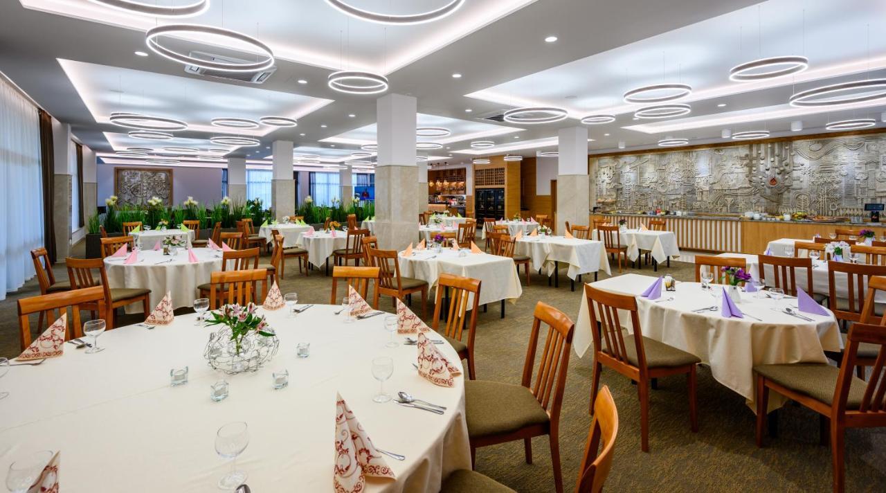 Hotel Lux Μπάνσκα Μπίστριτσα Εξωτερικό φωτογραφία