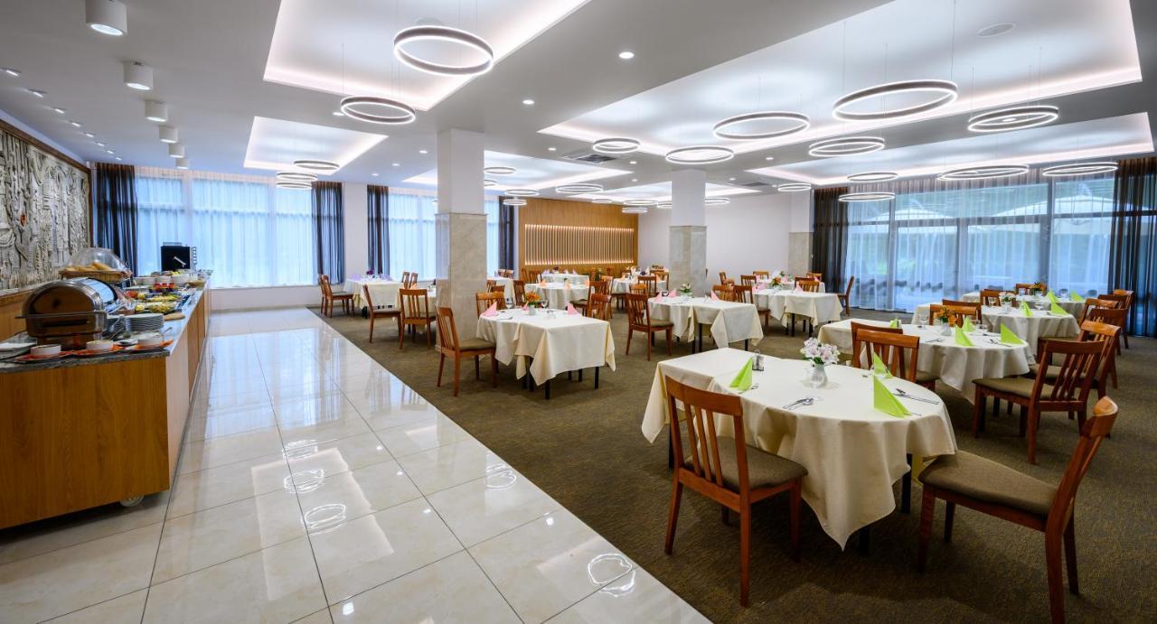 Hotel Lux Μπάνσκα Μπίστριτσα Εξωτερικό φωτογραφία