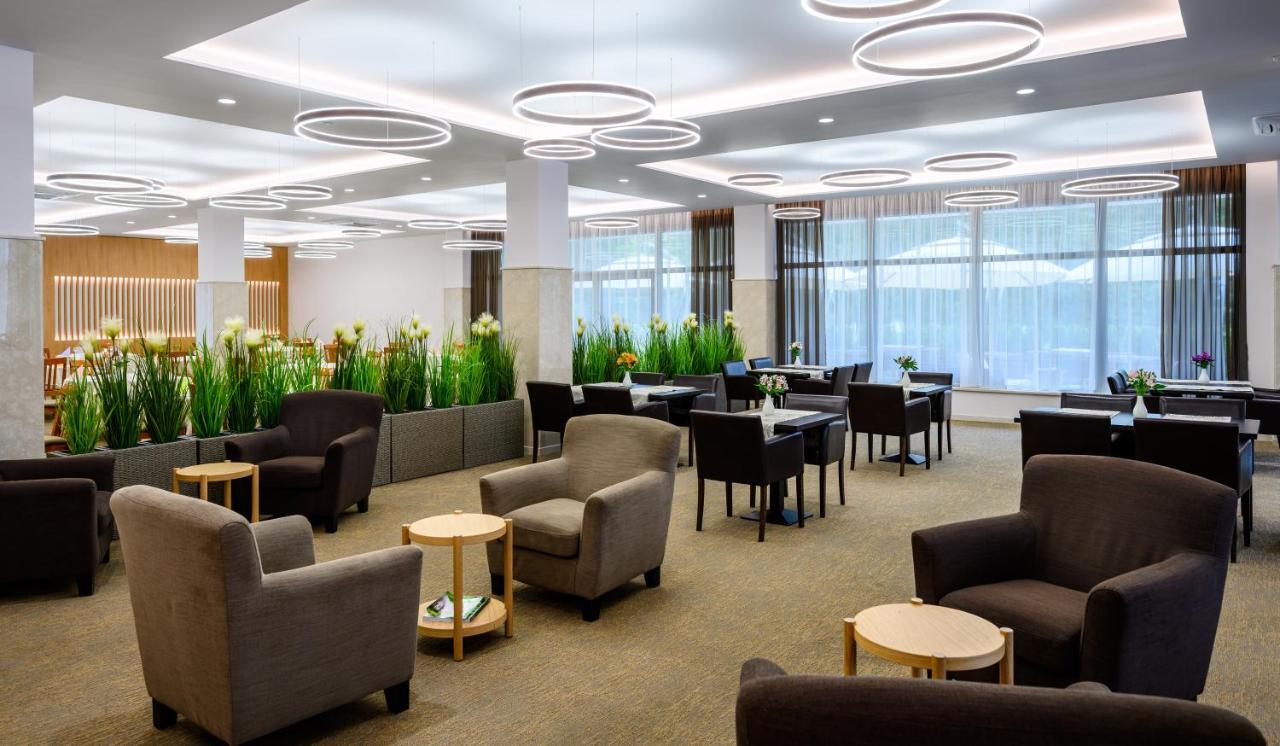 Hotel Lux Μπάνσκα Μπίστριτσα Εξωτερικό φωτογραφία