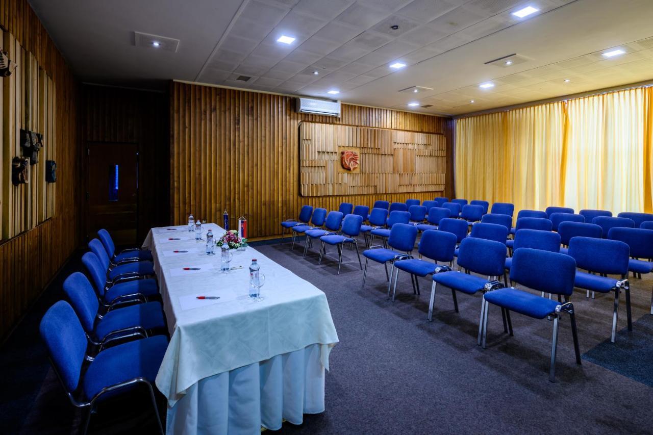 Hotel Lux Μπάνσκα Μπίστριτσα Εξωτερικό φωτογραφία