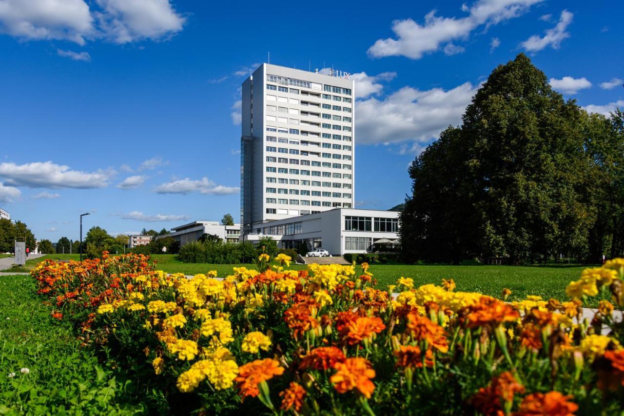 Hotel Lux Μπάνσκα Μπίστριτσα Εξωτερικό φωτογραφία